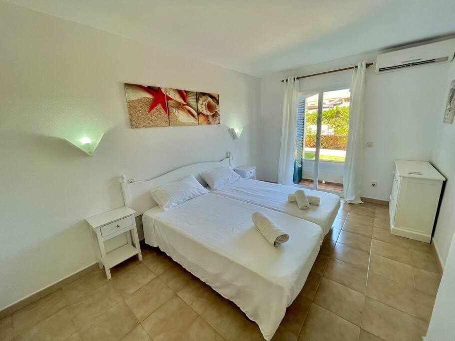 Pura Vida Apartamento Con Piscina Кала-эн-Бланес Экстерьер фото