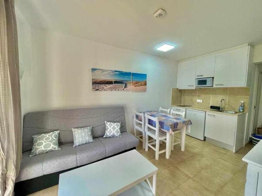 Pura Vida Apartamento Con Piscina Кала-эн-Бланес Экстерьер фото